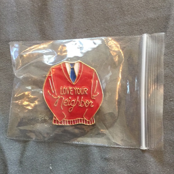 Jewelry - Mr. Rogers pin